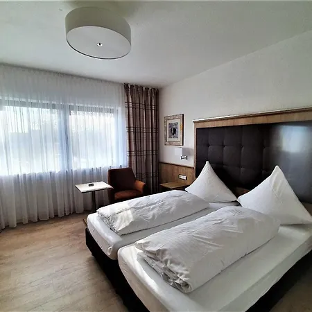Dreispitz -b&b-hotel Garni 3* Хофхайм-ам-Таунус
