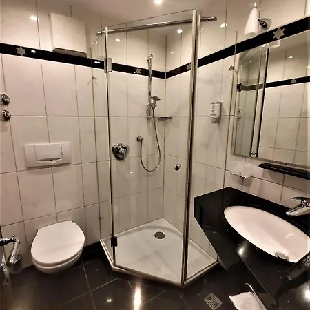 Dreispitz -b&b-hotel Garni 3* Хофхайм-ам-Таунус