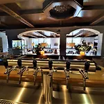 Dreispitz -b&b-hotel Garni