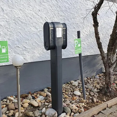 Dreispitz -b&b-hotel Garni Hotel