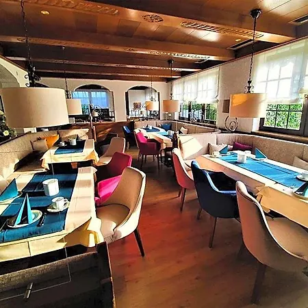 Ξενοδοχείο Dreispitz -b&b-hotel Garni