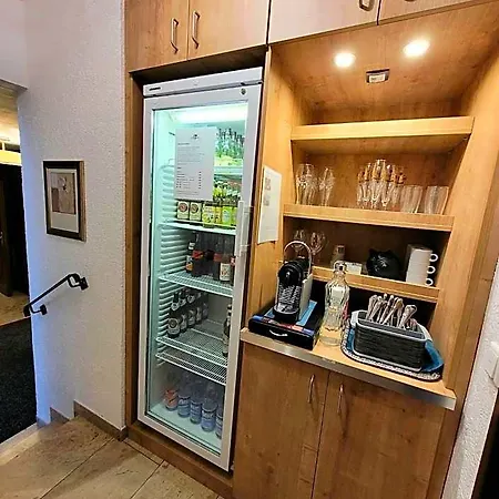Dreispitz -b&b-hotel Garni מלון 3*