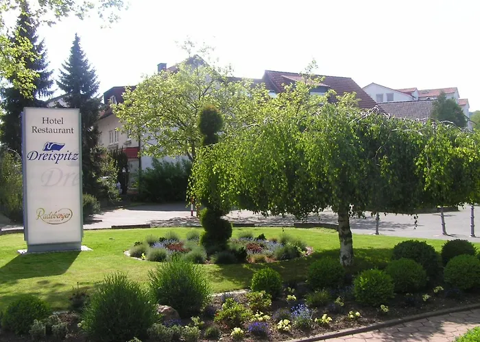 Dreispitz -b&b-hotel Garni 3*