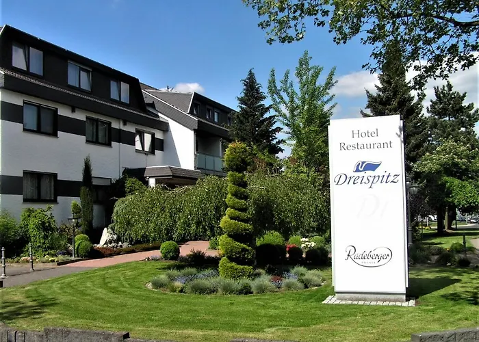 Dreispitz -b&b-hotel Garni 3*